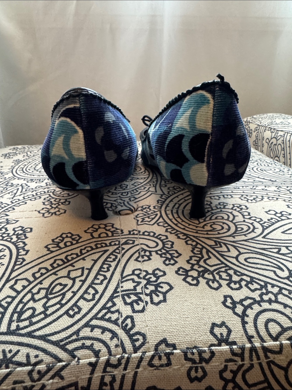 Magnolia Blue Patterned Pointed Toe Kitten Heel Vintage 10.5 - Picture 6 of 6